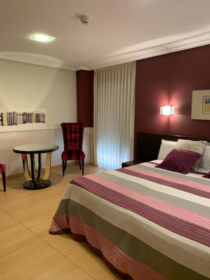 Hostal El Lechuguero Cascante Esterno foto
