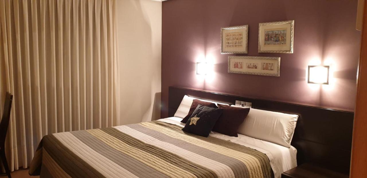 Hostal El Lechuguero Cascante Esterno foto