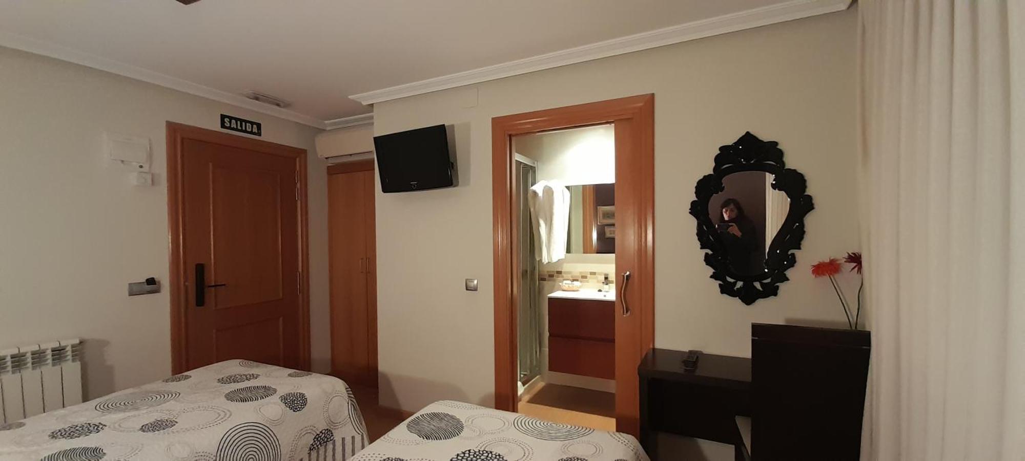 Hostal El Lechuguero Cascante Esterno foto