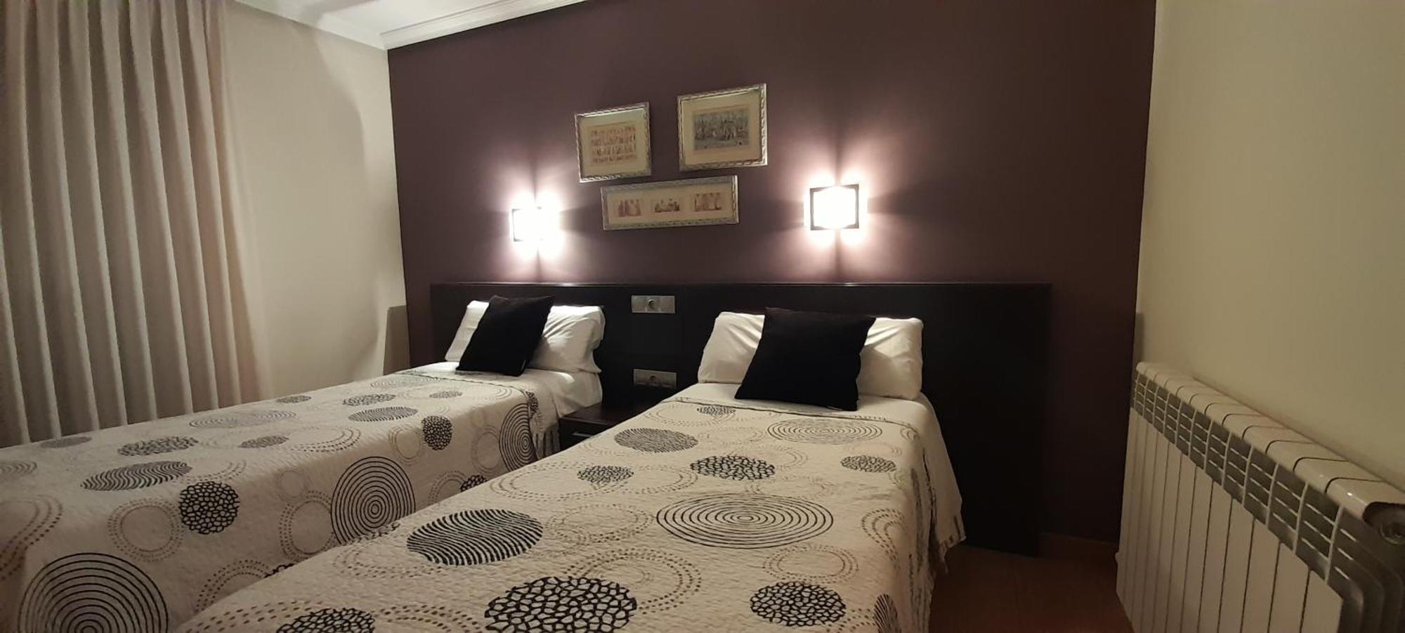 Hostal El Lechuguero Cascante Esterno foto