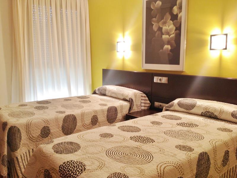 Hostal El Lechuguero Cascante Esterno foto