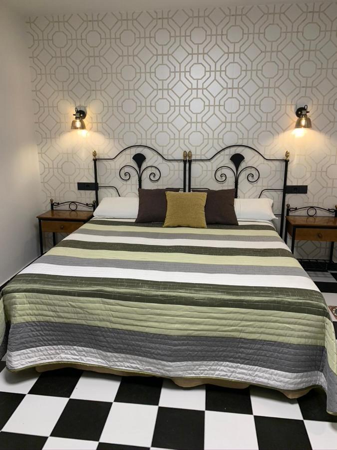 Hostal El Lechuguero Cascante Esterno foto