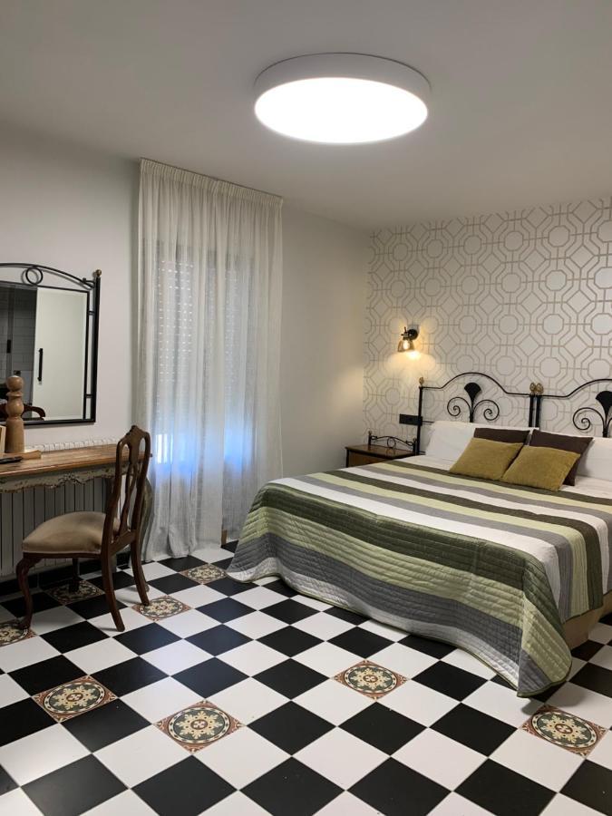 Hostal El Lechuguero Cascante Esterno foto